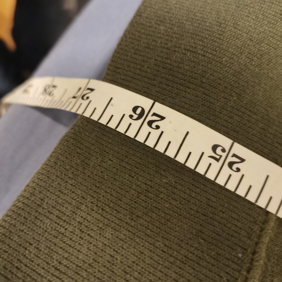 🆕Abercrombie & Fitch Olive SS Sweatshirt US XS - Picture 15 of 15